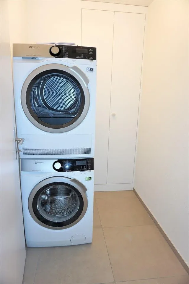 Grosszügige und topmoderne 4,5-Zimmerwohnung in gepflegter Überbauung