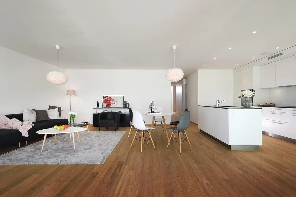 Grosszügige und topmoderne 4,5-Zimmerwohnung in gepflegter Überbauung