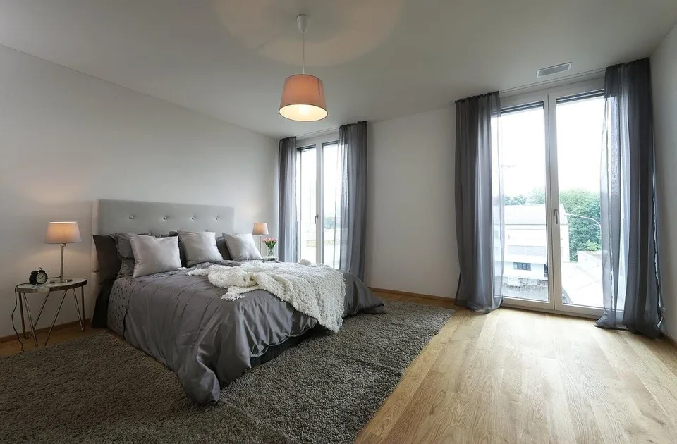 Grosszügige und topmoderne 4,5-Zimmerwohnung in gepflegter Überbauung