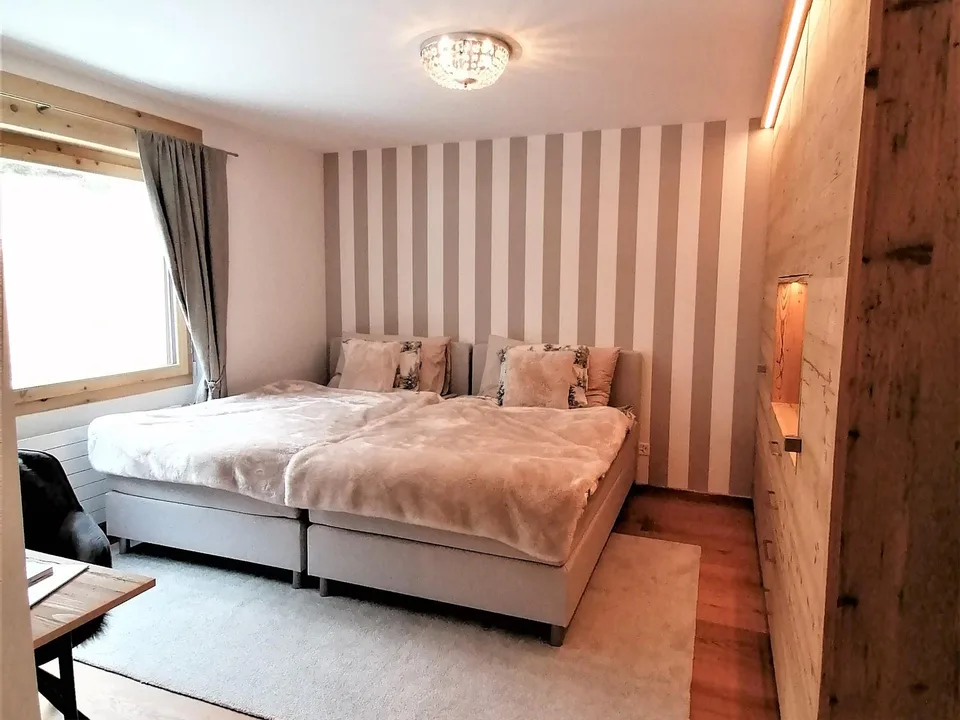 Exklusive 3.5 Zimmer-Ferienwohnung an bester Lage in St. Moritz
