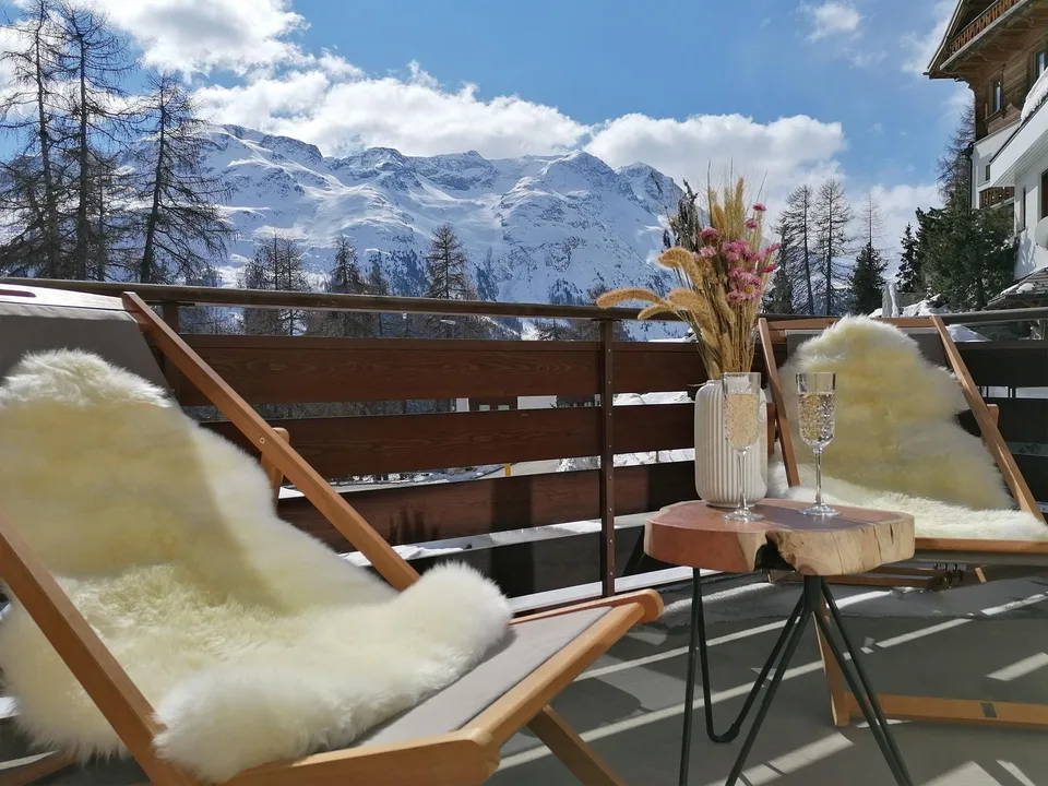 Exklusive 3.5 Zimmer-Ferienwohnung an bester Lage in St. Moritz