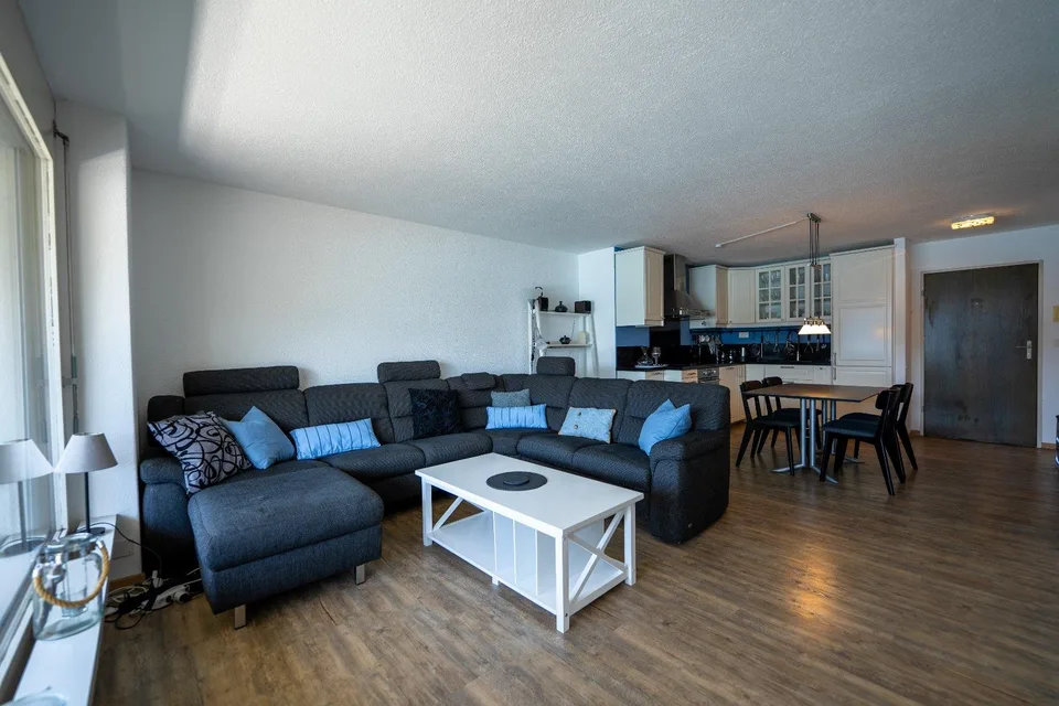 Gemütliche 2-Zi. Wohnung mit traumhaftem Seeblick