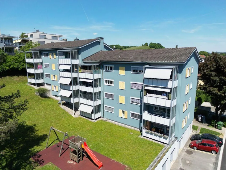 Helle und komfortable Wohnung in beliebtem Quartier
