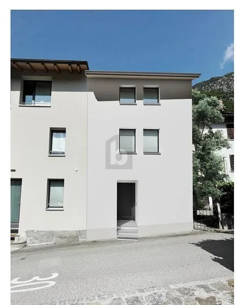 SUPER PREZZO!! GRAZIOSA NEL NUCLEO DA RISTRUTTURARE – foto 3 di 9