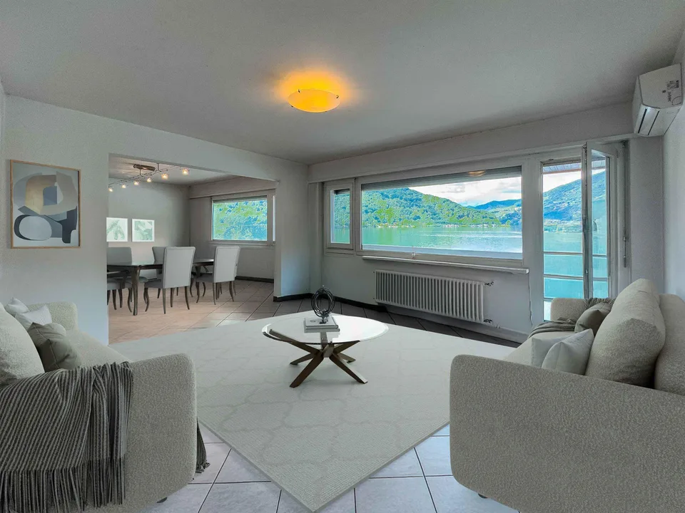 Villa direttamente sul lago con posti barca privati