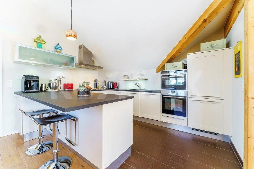 Avec grand parc commun, superbe appartement