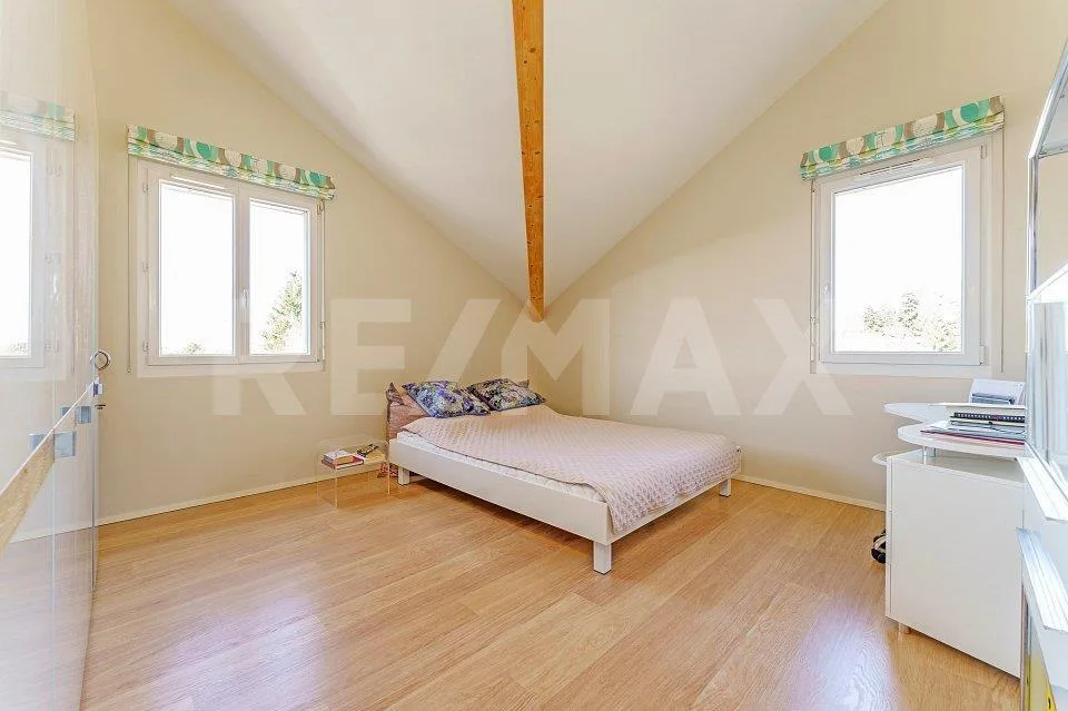 Avec grand parc commun, superbe appartement