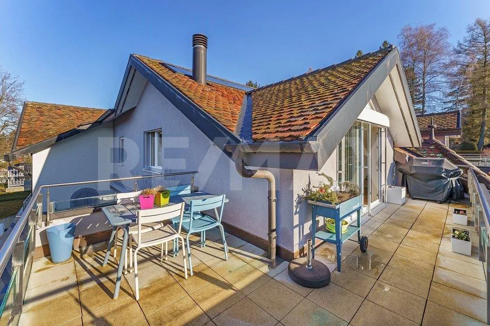 Avec grand parc commun, superbe appartement