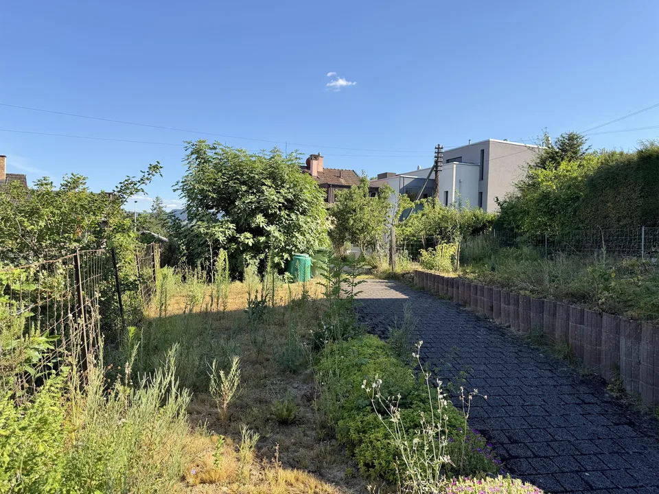 6-Zimmer-Einfamilienhaus mit grossem Garten und Entwicklungspotenzial