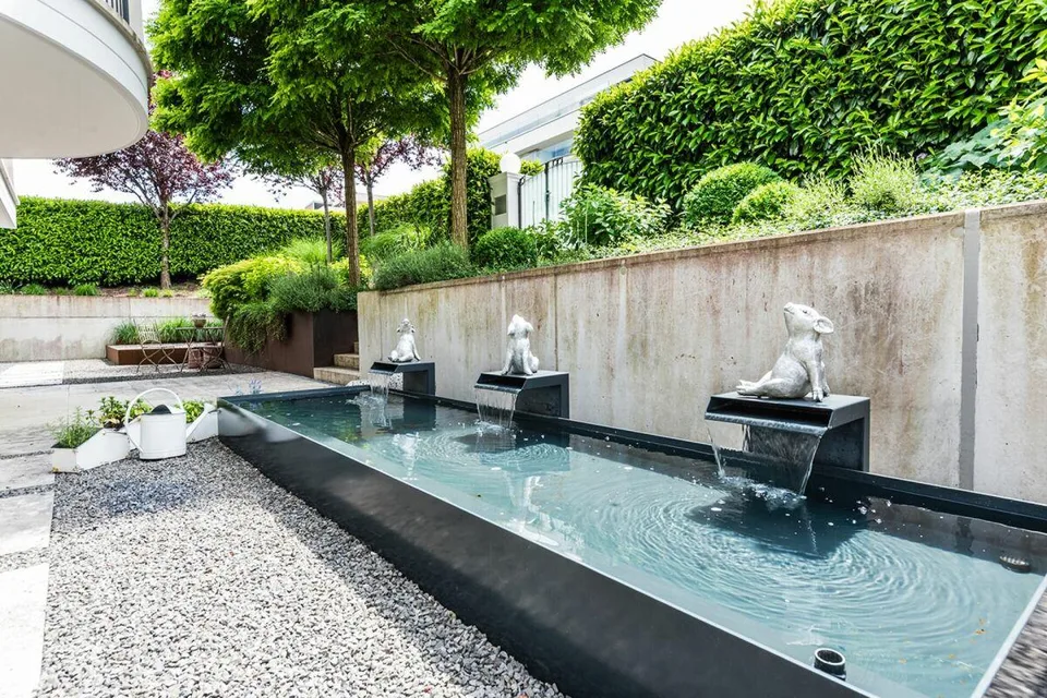 Luxuriöse Landhausvilla an exklusiver Seesichtlage
