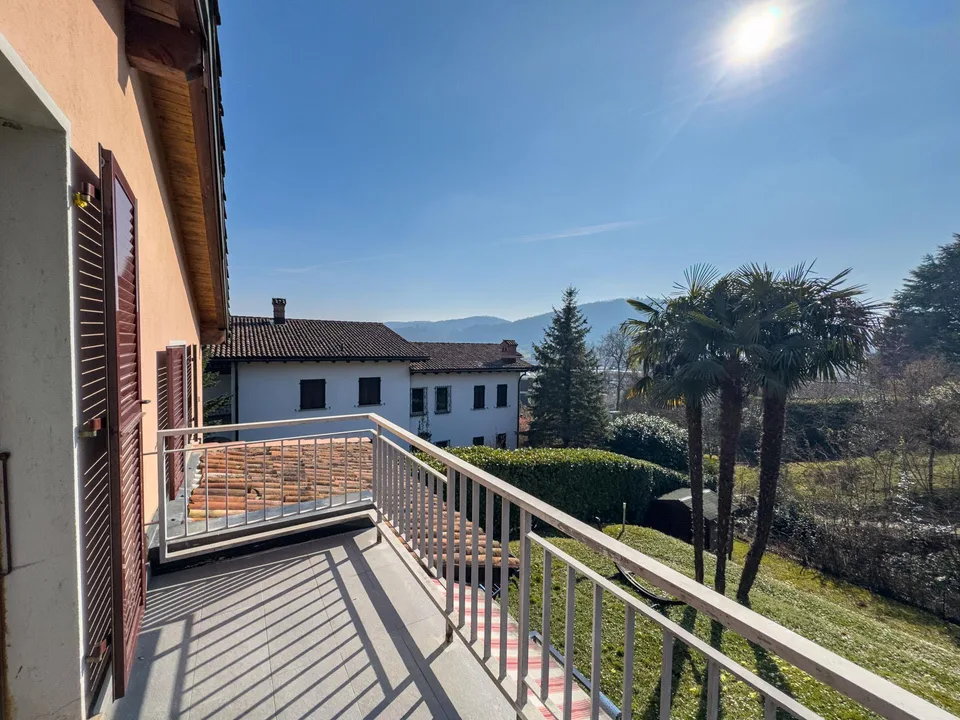 Casa con giardino a Stabio