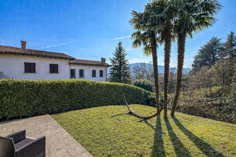 Casa con giardino a Stabio