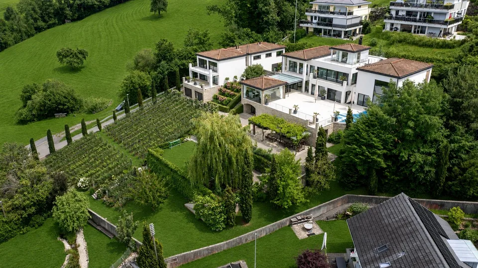 Privatresidenz mit privilegierter Panoramalage über dem Bodensee
