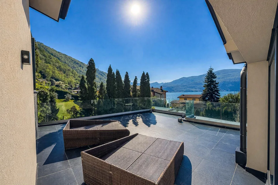 Splendida villa di lusso vista lago con piscina e darsena