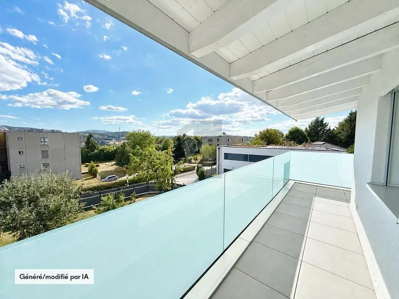 HELLES APPARTEMENT MIT ATEMBERAUBENDER AUSSICHT