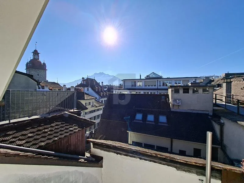 CHARMANTE ALTSTADT-MAISONETTE BEZUGSBEREIT