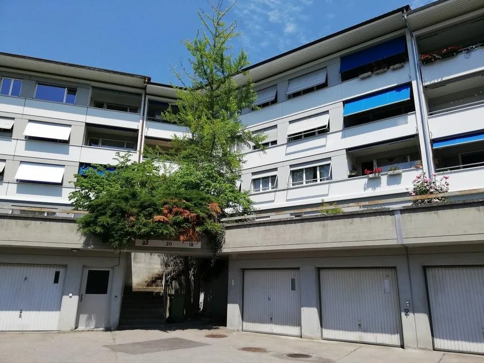 Garagenbox mit elektrischem Tor an der Altenbergstrasse 20 in Bern