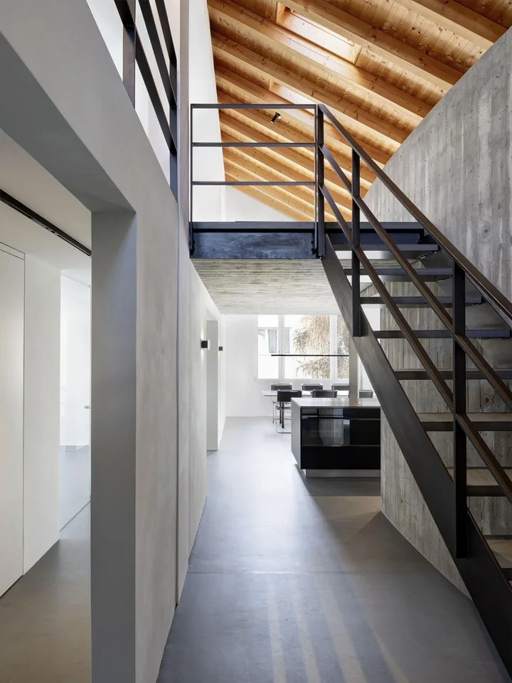 Appartamento elegante di 5,5 stanze a Domat/Ems