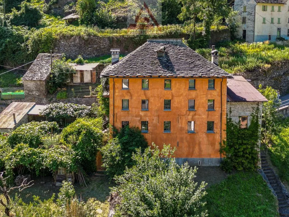 Charmantes Tessinerhaus / Affascinante casa ticinese