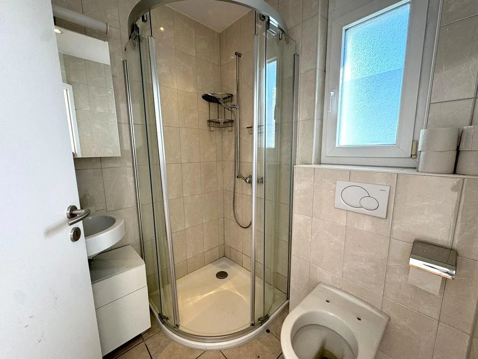 ELEGANZ TRIFFT WOHNKOMFORT - EXKLUSIVES HAUS MIT PRIVATGARTEN