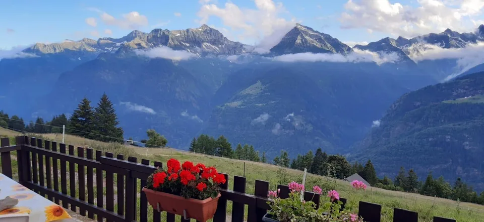 3-Zimmer-Rustico mit Sitzplätzen mit sehr schönem Panoramablick / r...