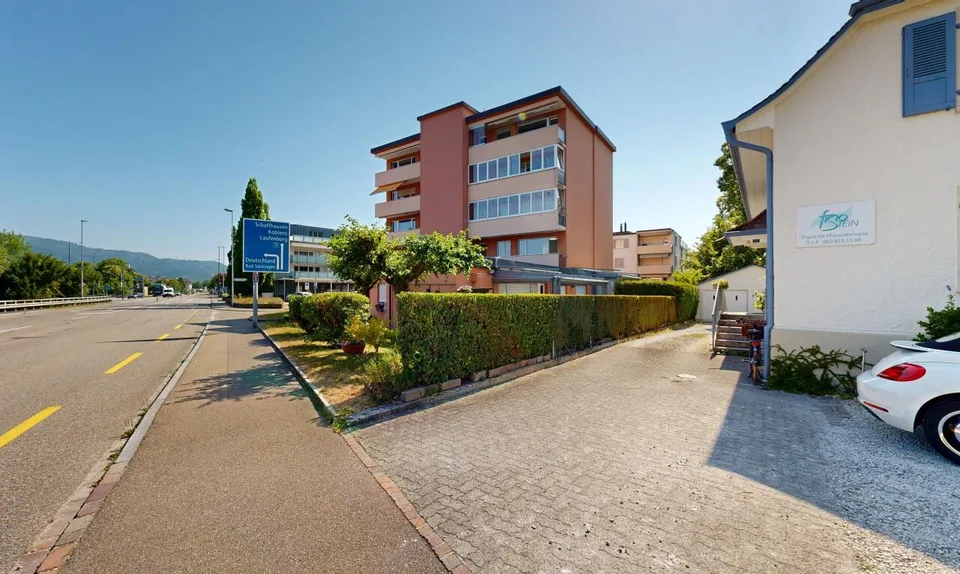 Helle 4.5-Zimmer-Wohnung mit Balkon und Rheinblick in Stein AG