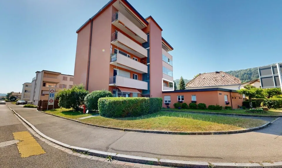 Bright 4.5-room apartment with balcony and Rhine view in Stein AG