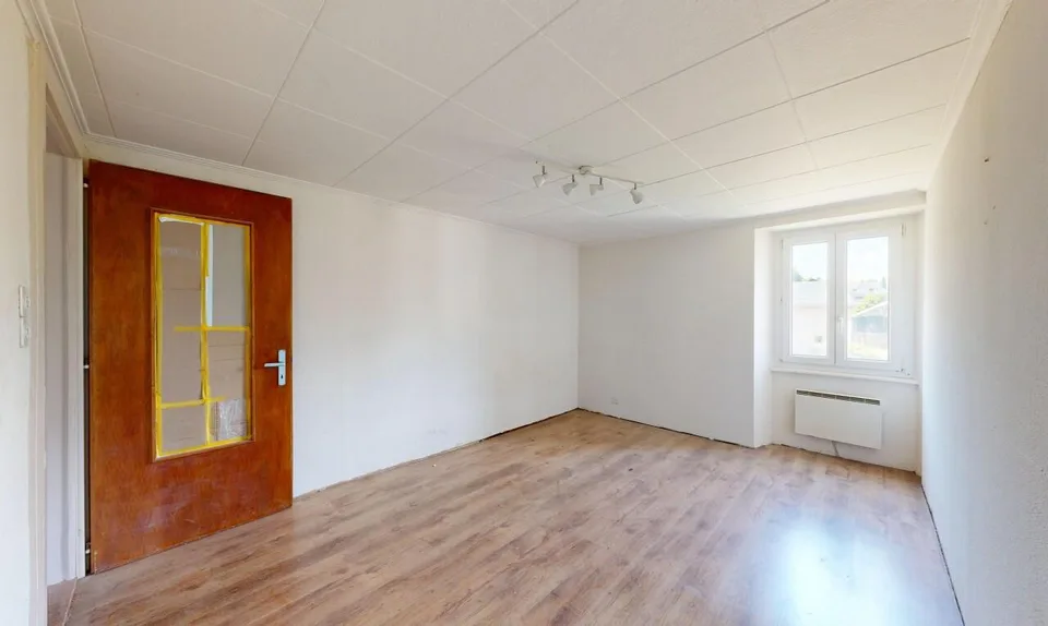 3.5-room apartment in Grône – High renovation potential
