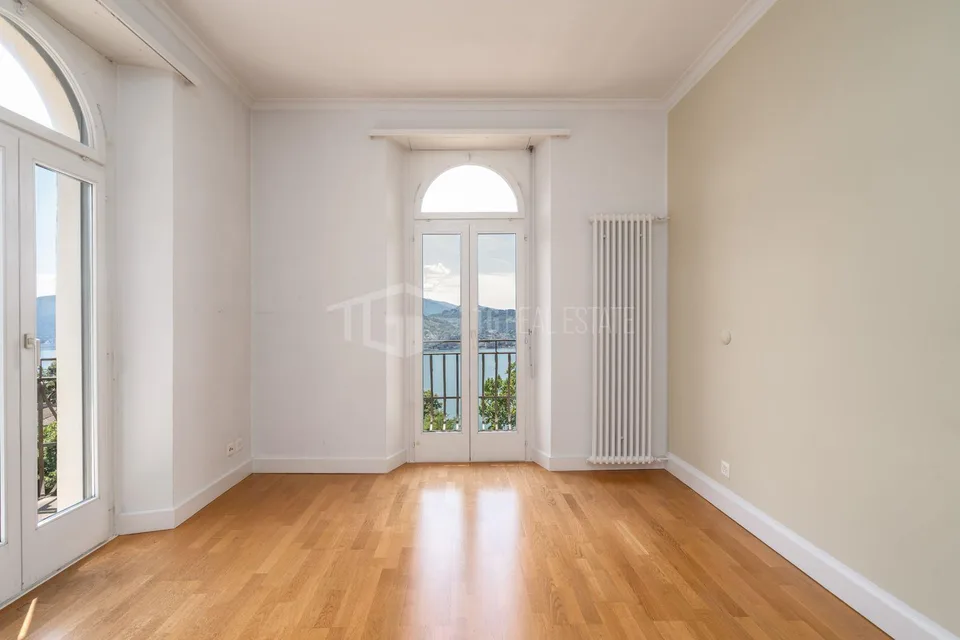 ELEGANTE APPARTAMENTO DI 5.5 LOCALI CON SPETTACOLARE VISTA LAGO | E...