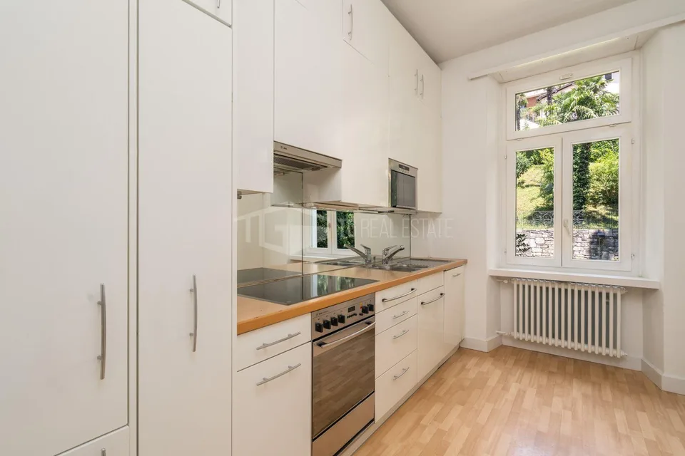 ELEGANTE APPARTAMENTO DI 5.5 LOCALI CON SPETTACOLARE VISTA LAGO | E...