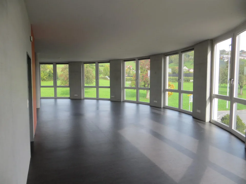 Attraktive Gewerbefläche mit unverbaubarer Aussicht