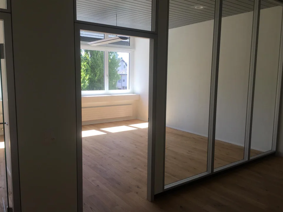 Helle, moderne Büroräume 107.3 m2 an Top Lage in Sarnen