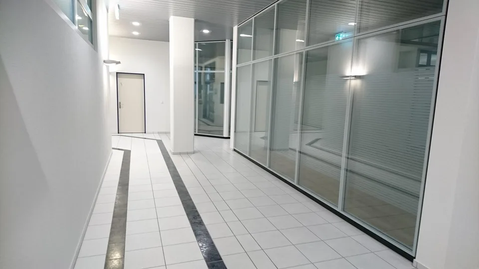 Helle, moderne Büroräume 107.3 m2 an Top Lage in Sarnen