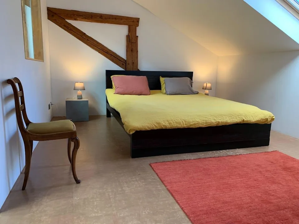 Elegante Villa mit modernem Komfort, komplett möbliert in Gimel, ab August 2026 verfügbar