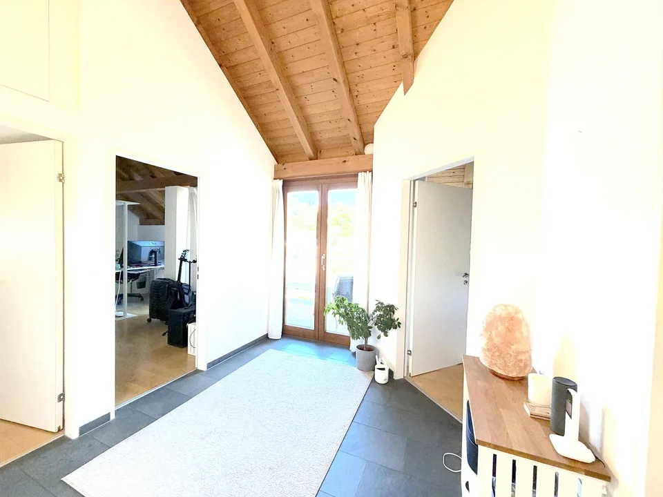 Muttenz: Attractive 5.5 room single-family house with generous living concept in a popular residential area