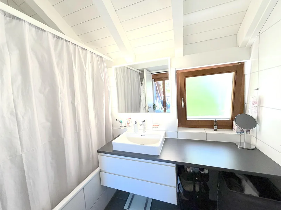 Muttenz: Attractive 5.5 room single-family house with generous living concept in a popular residential area