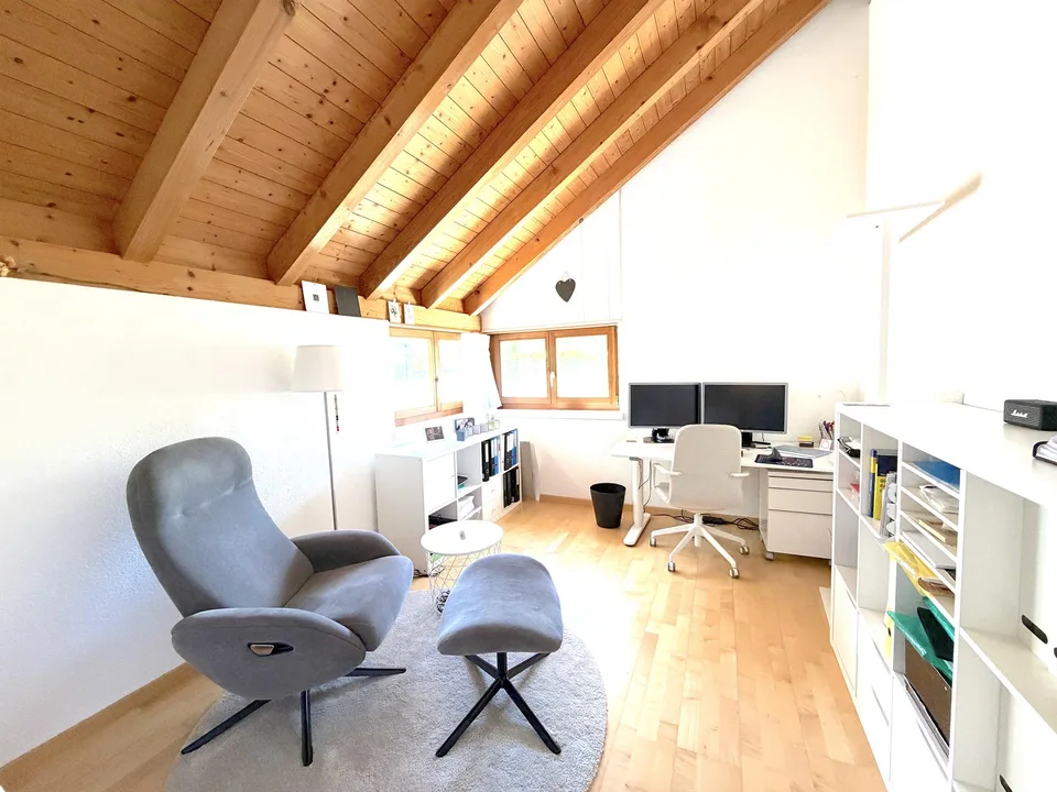 Muttenz: Attractive 5.5 room single-family house with generous living concept in a popular residential area