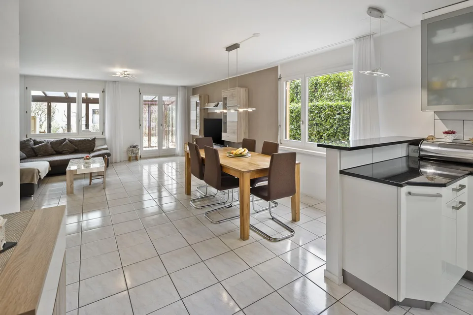 Family-friendly living experience with garden and winter garden