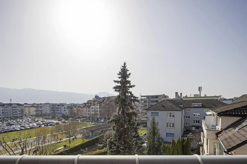 Zentrale Lage mit Weitsicht und hochwertiger Ausstattung