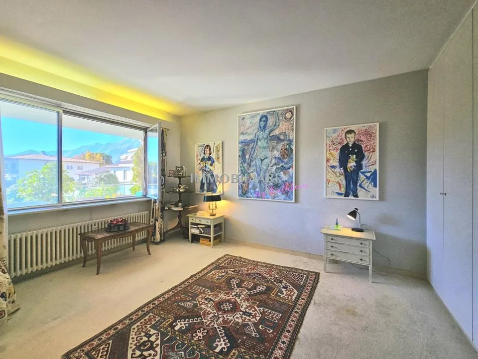 Sonnige Wohnung mit Weitblick ins Grüne – ruhige, zentrale Lage nah öV