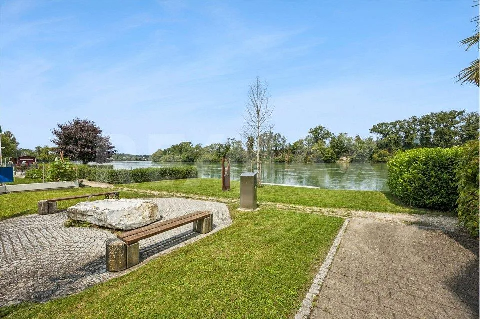 Grosszügige 3-Stöckige Wohnung mit Blick auf den Rhein...