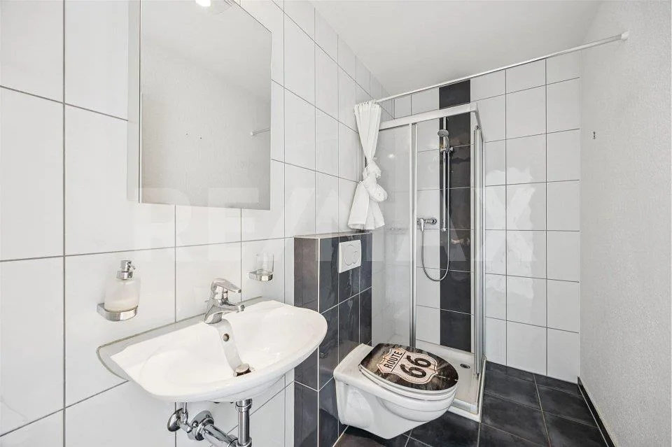 Grosszügige 3-Stöckige Wohnung mit Blick auf den Rhein...