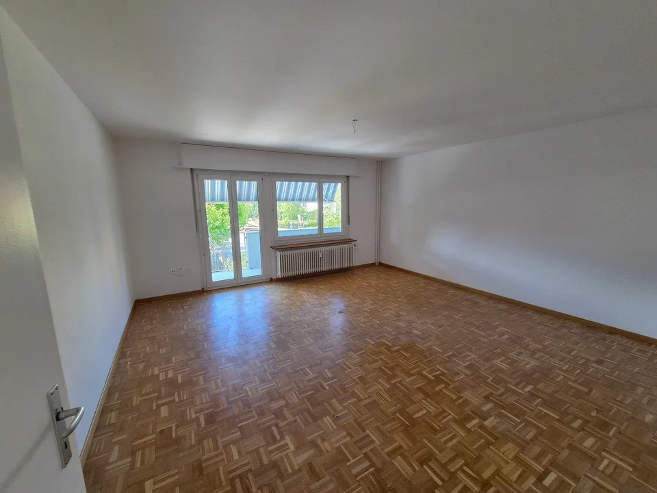Teilsanierte 3.5-Zimmer-Wohnung an zentraler Lage in Schönbühl – foto 3 di 7