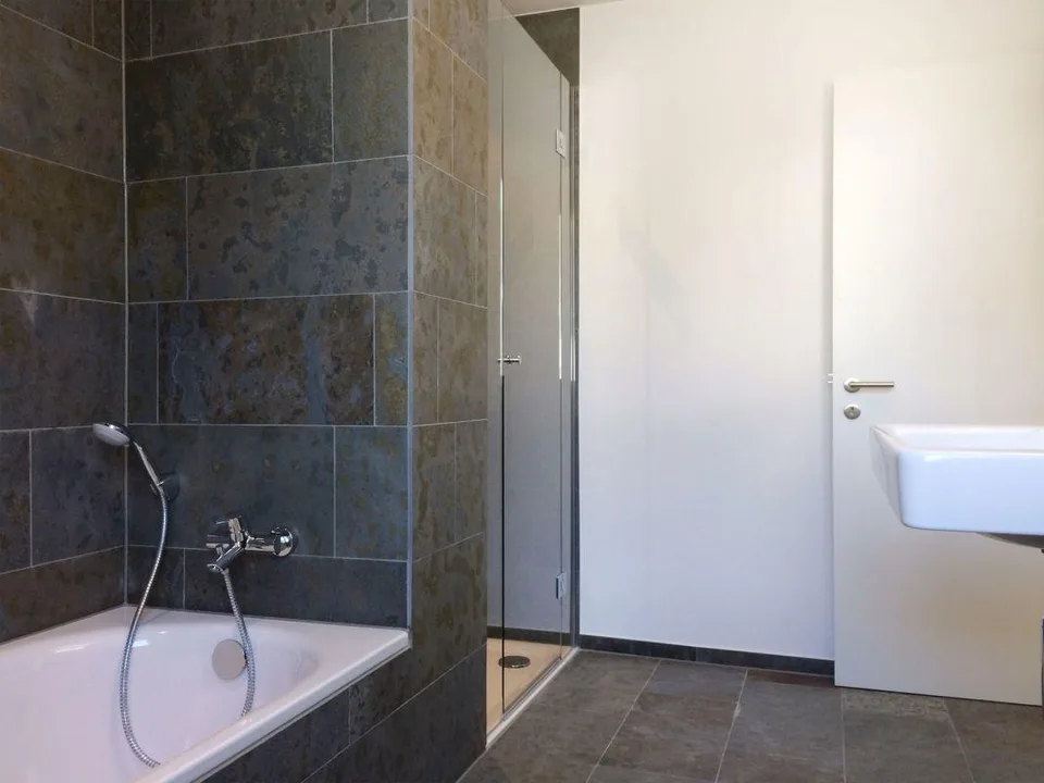 MFH "Wiesenstrasse" - erstklassige 2.5-Zimmer-Wohnung mit Design zu...