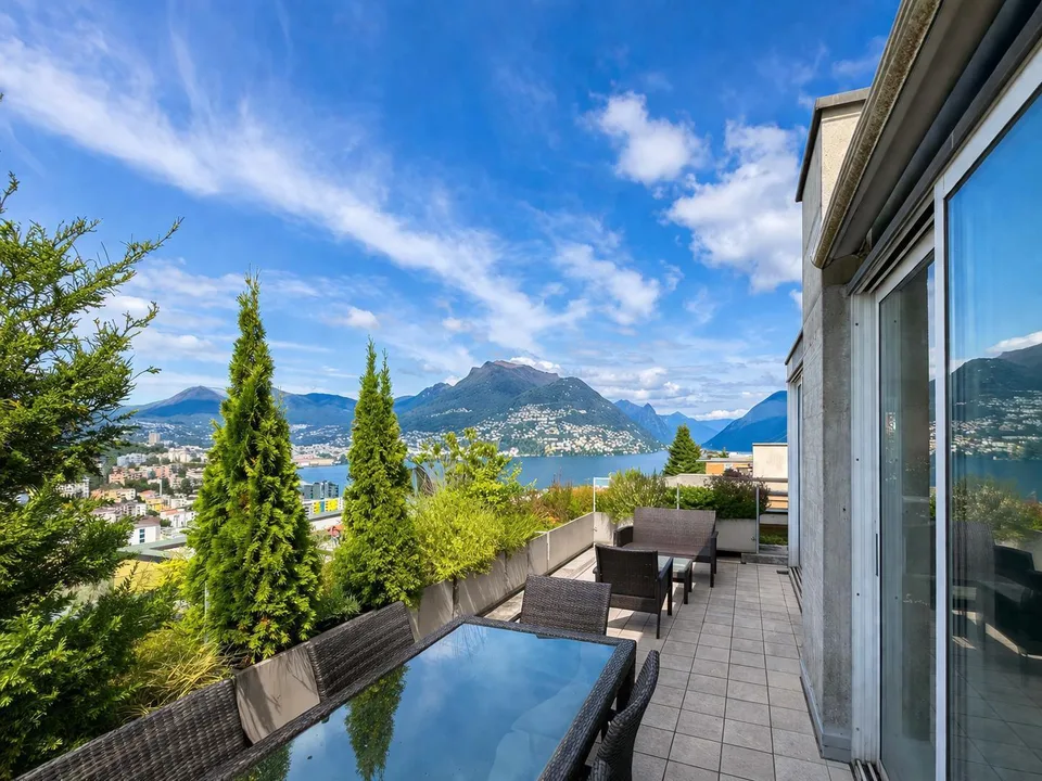 Attico vista lago a Paradiso anche come residenza secondaria