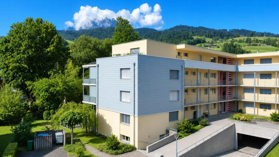 Modernisierte 4.5-Zimmer-Wohnung mit sonnigem Balkon in Kriens