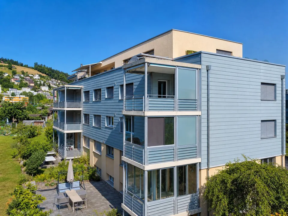 Modernisierte 4.5-Zimmer-Wohnung mit sonnigem Balkon in Kriens