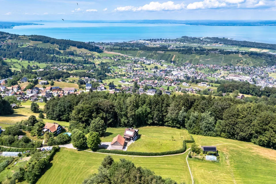 Traditionelles Appenzellerhaus inmitten einzigartiger Landidylle