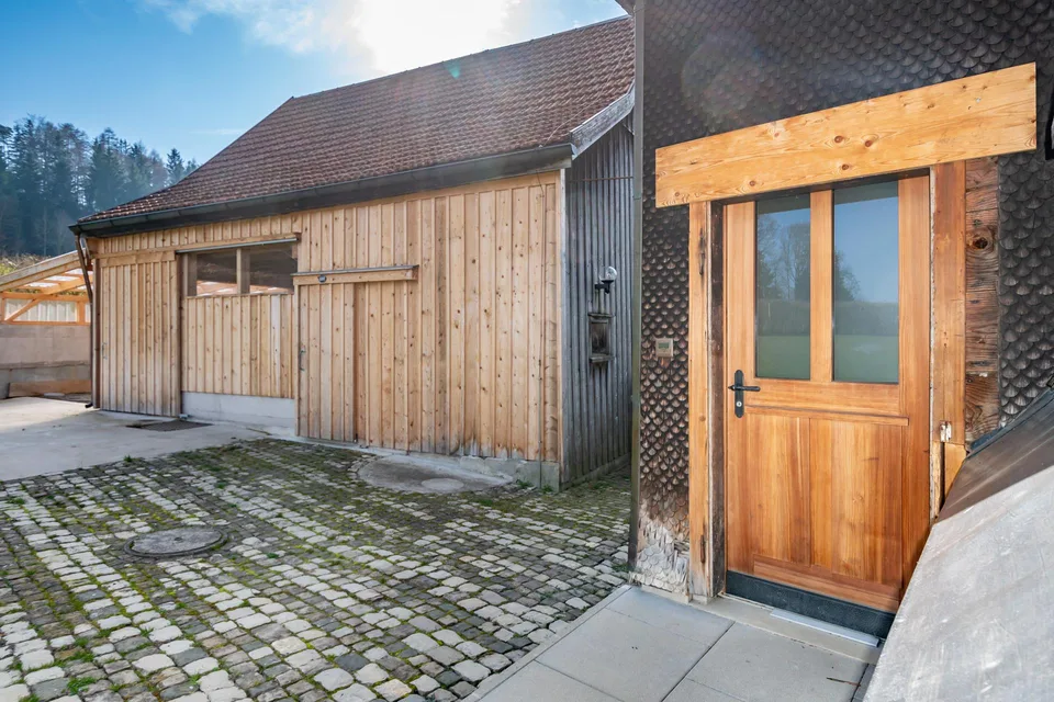 Traditionelles Appenzellerhaus inmitten einzigartiger Landidylle
