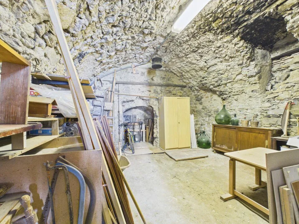 Two core houses with open view and garden to enhance in Salorino